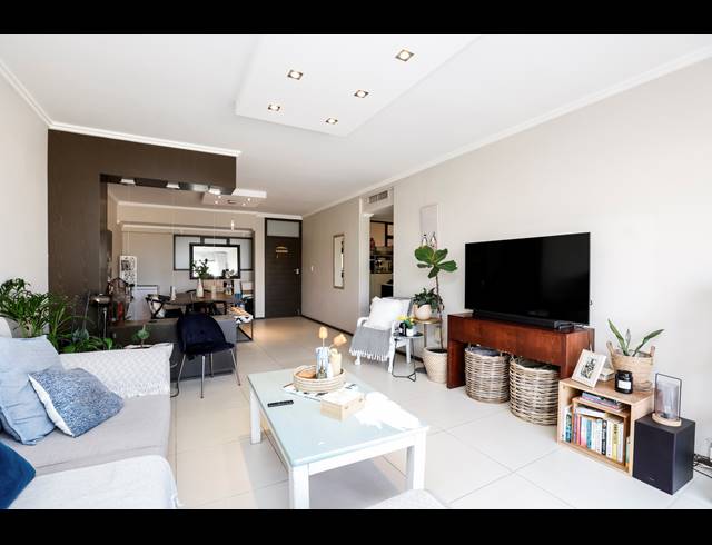 2 BEDROOM APARTMENT FOR SALE IN UMHLANGA CENTRAL
